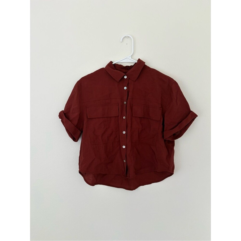 Women's Cropped Short Sleeve Button-Up Shirt - Deep Burgundy